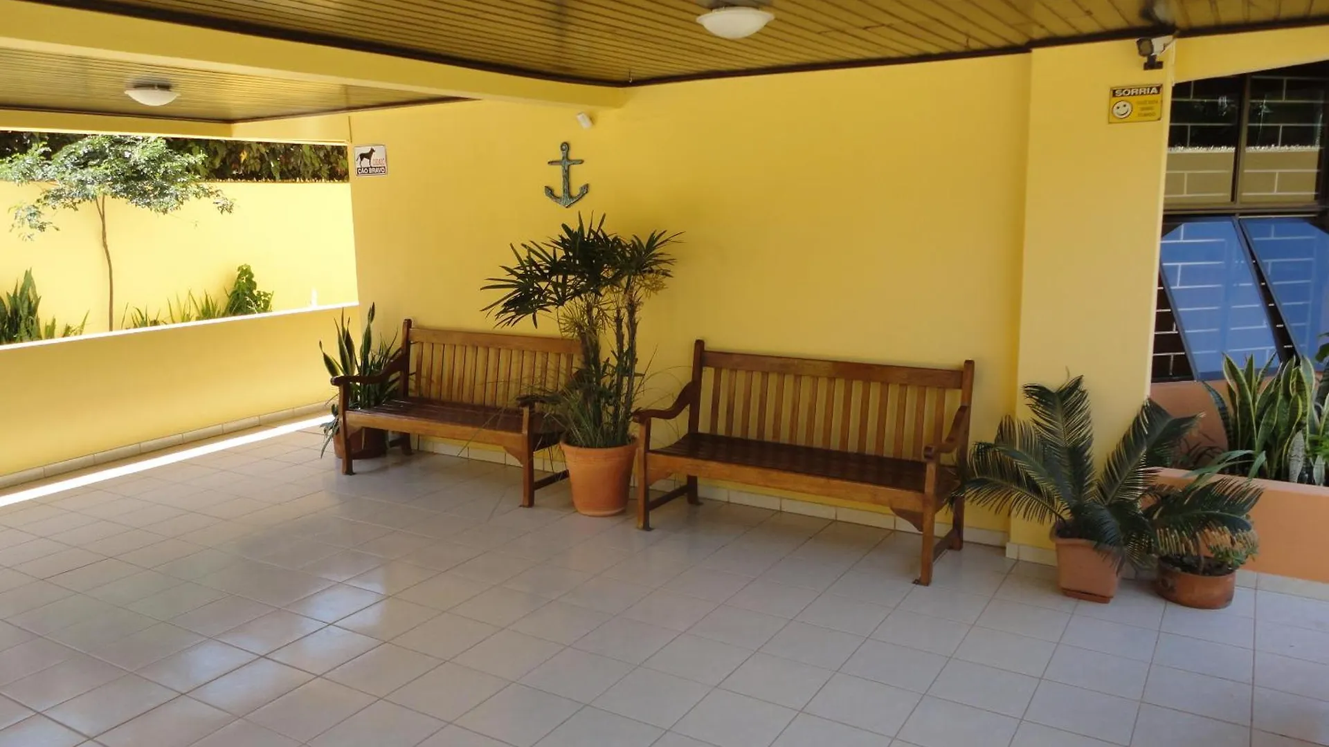 Regina Del Mare Residence Apartamentos completos para até 05 pessoas a 50 metros da praia Florianópolis Brasil