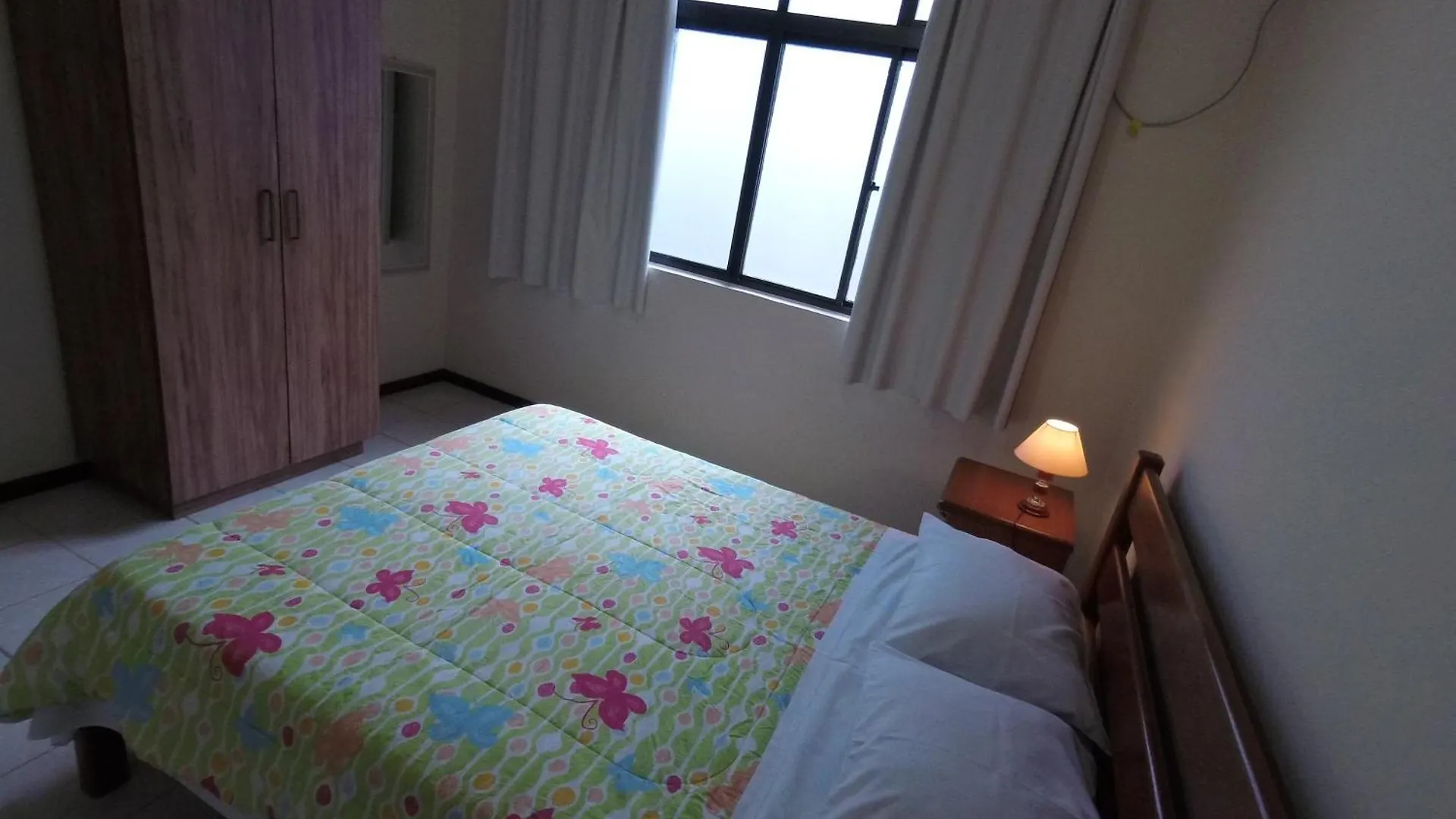 Pensión Regina Del Mare Residence Apartamentos completos para até 05 pessoas a 50 metros da praia Florianópolis Brasil