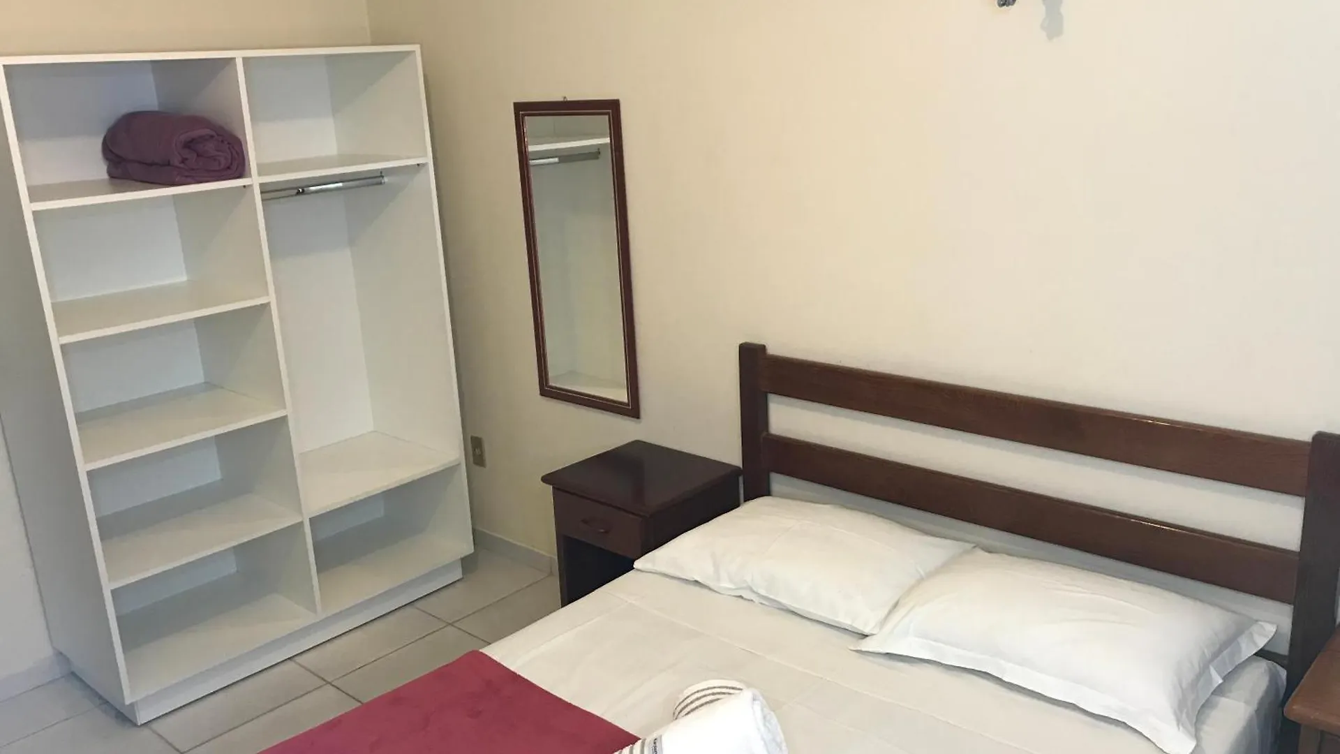 Regina Del Mare Residence Apartamentos completos para até 05 pessoas a 50 metros da praia Florianópolis 0*,  Brasil