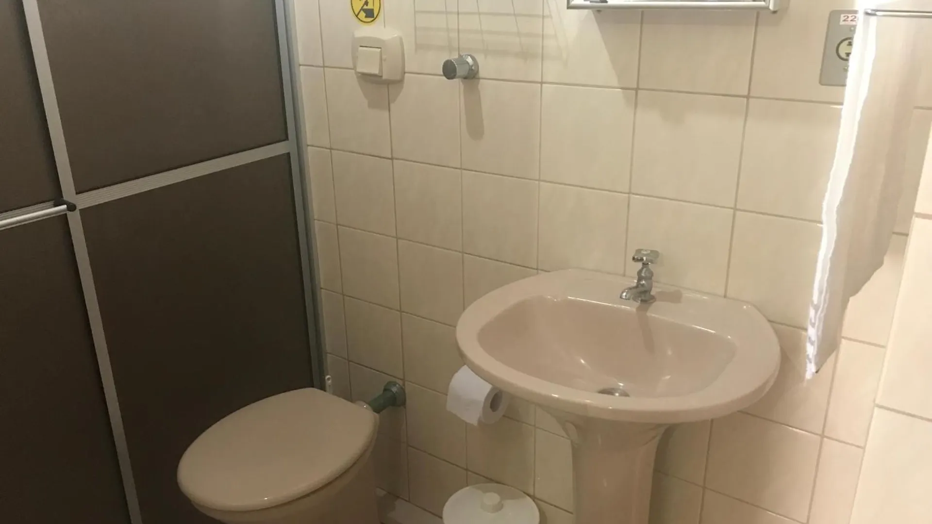 Regina Del Mare Residence Apartamentos completos para até 05 pessoas a 50 metros da praia Florianópolis 0*,  Brasil